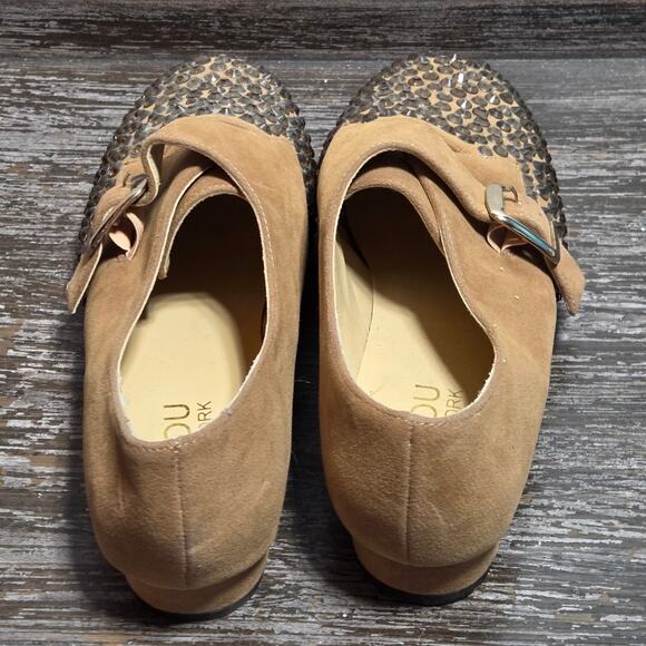 Bijou New York Women's Icy Tan Faux Suede Wide Width Embellished Loafers Size 7W - Picture 4 of 7